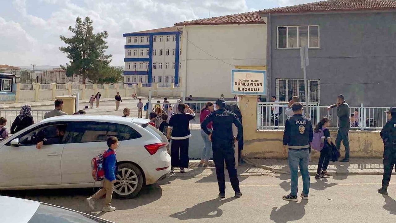 Araban'da okul çevrelerinde yeni güvenlik uygulamaları hayata geçirildi