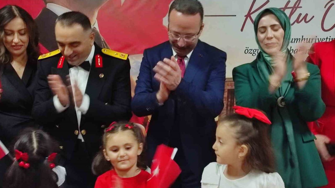 ardahan’da cumhuriyetin 103. yılı resepsiyonla kutlandı