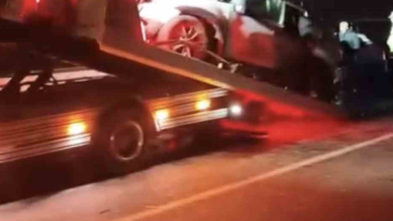 Arkadan çarpma zincirleme kazaya dönüştü: Çankırı-Yapraklı yolunda 2 yaralı