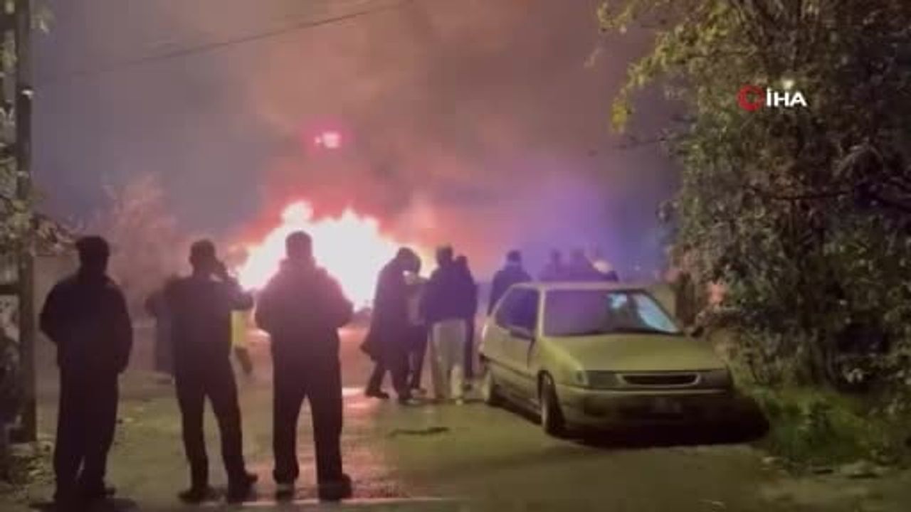 Arnavutköy’de çiçek dükkanında çıkan yangın kısa sürede kontrol altına alındı