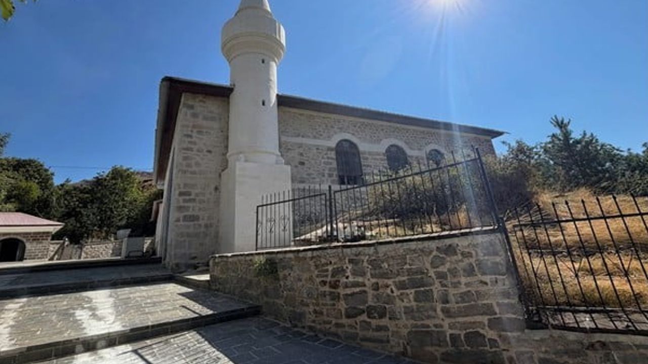 Asırlık camiler deprem sonrası güçlendirilip cemaatiyle buluşuyor