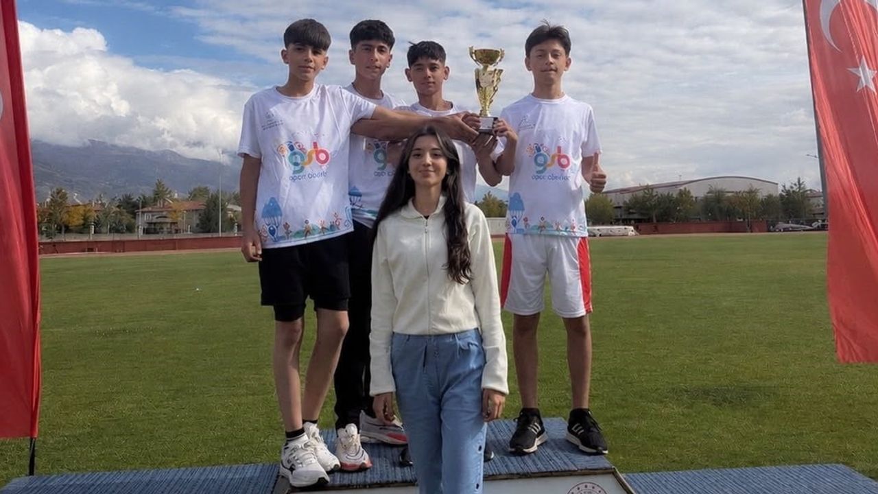 Aşkale'den kros çıkışı: bölge üçüncüsü ve Türkiye yarı finaline giden sporcu