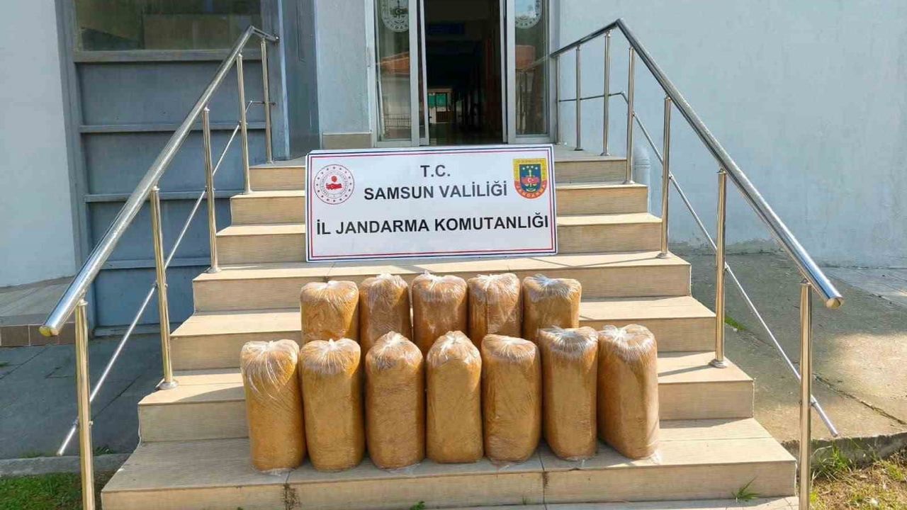 Atakum'da takip sonucu menşei belirsiz 60 kilo kıyılmış tütün ele geçirildi