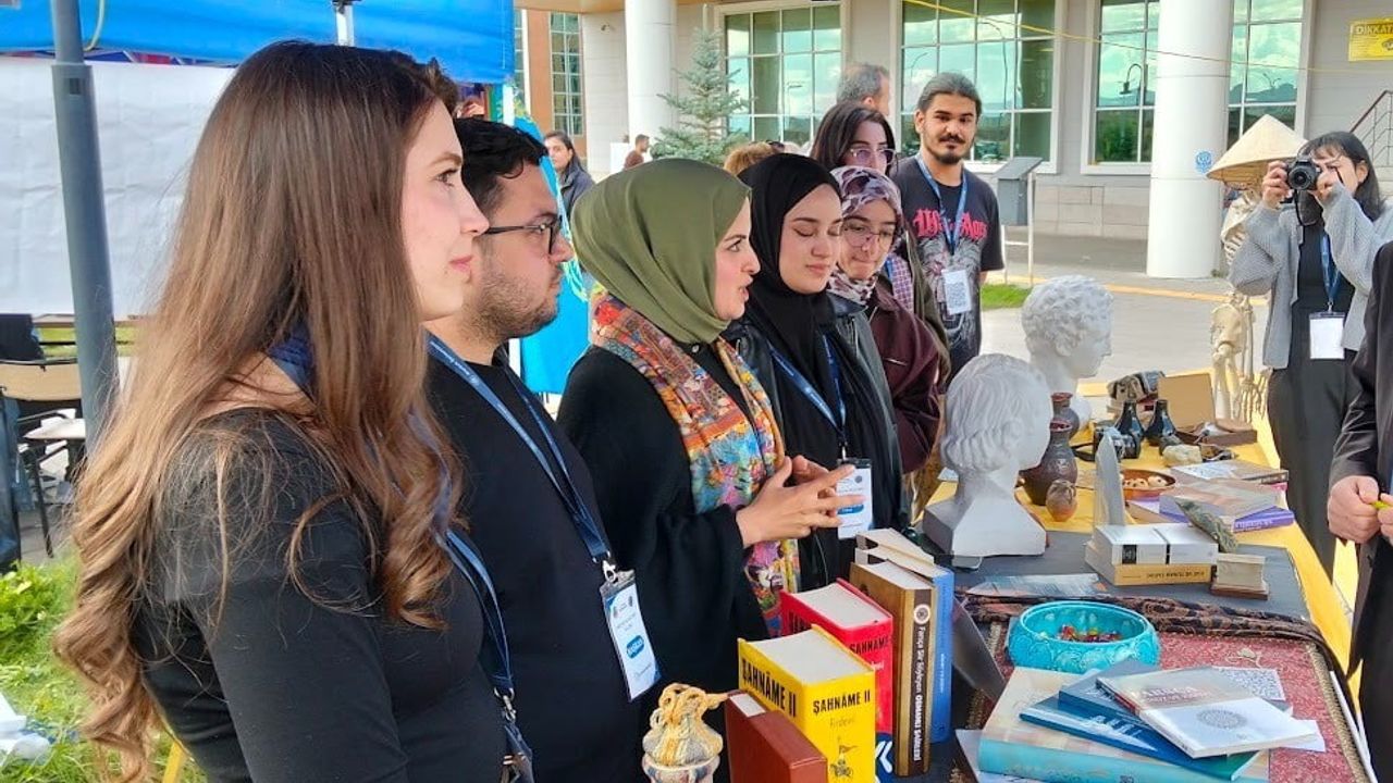 Atatürk Üniversitesi'nde yeni denge: edebiyatta kız öğrenciler öne geçti