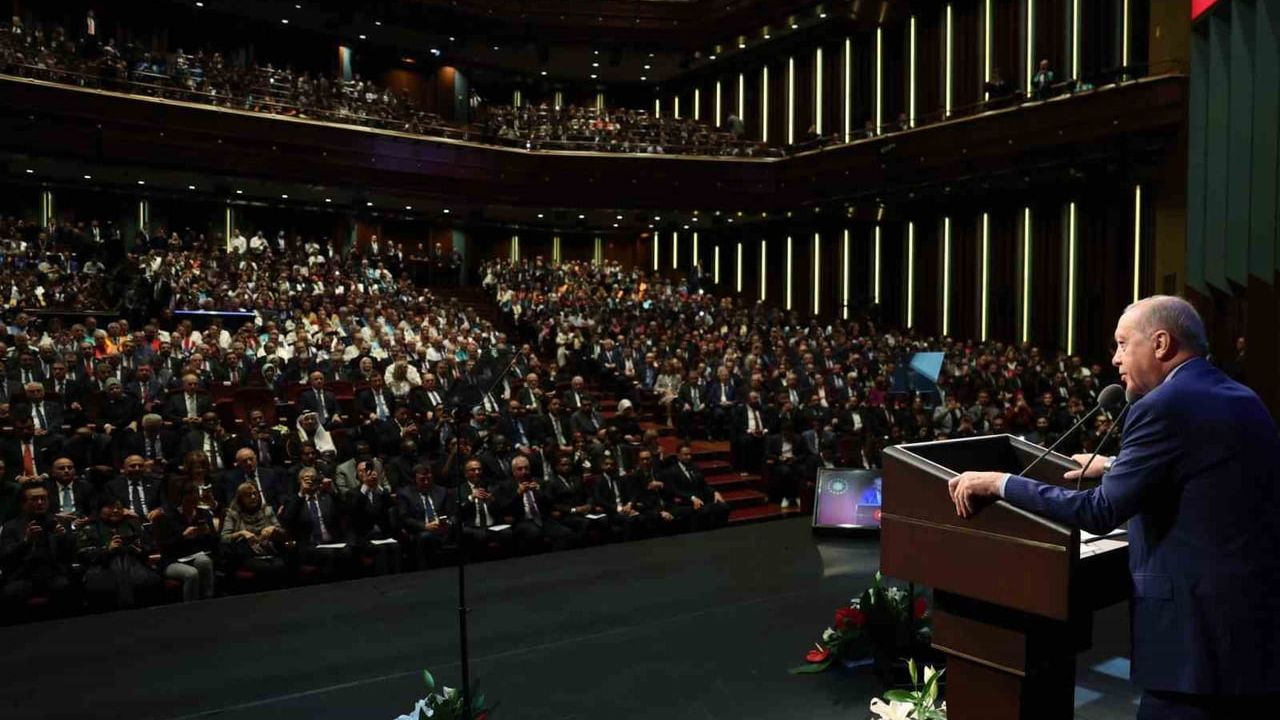 Atatürk Üniversitesi rektörü Hacımüftüoğlu YÖK açılışında bilimsel üretim ve genç araştırmacılara vurgu yaptı