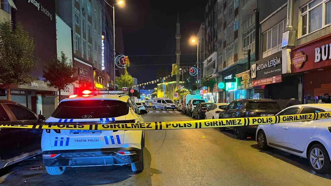 Atışalanı Caddesi'nde gece kavgası: ateş açıldı, iki kişi yaralandı