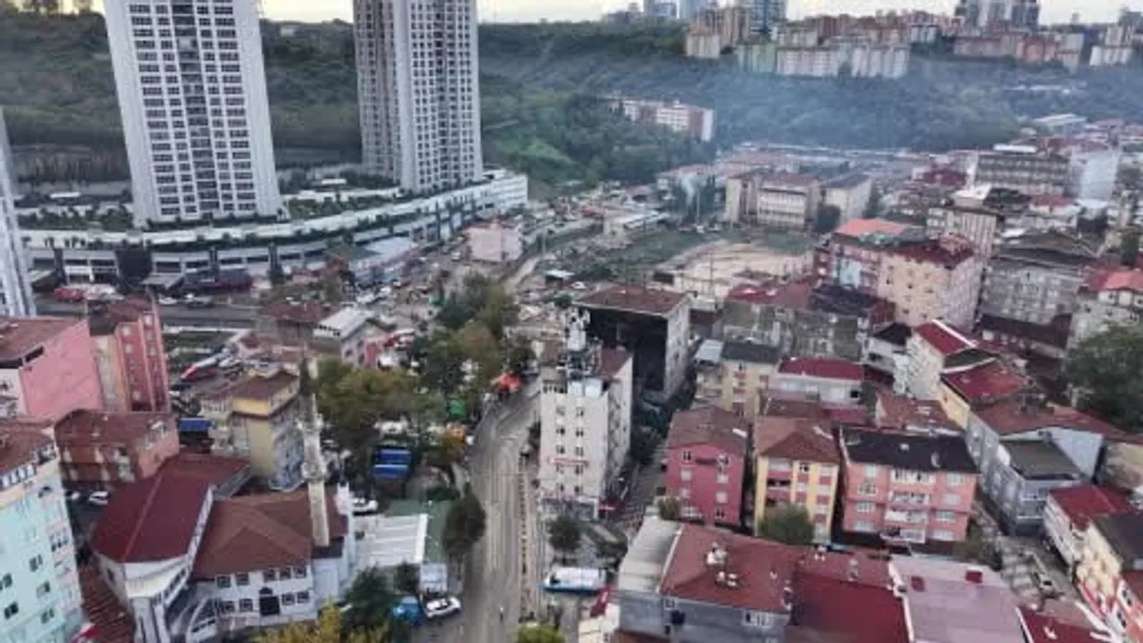 Ayazağa’da selin ardından temizlik ve yıkım çalışmaları hız kazandı