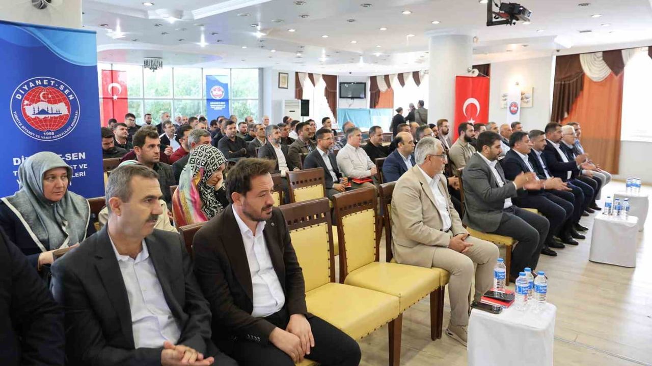 Aydın’da imamların birlik çağrısı: Marankoz yeniden başkanlığa seçildi