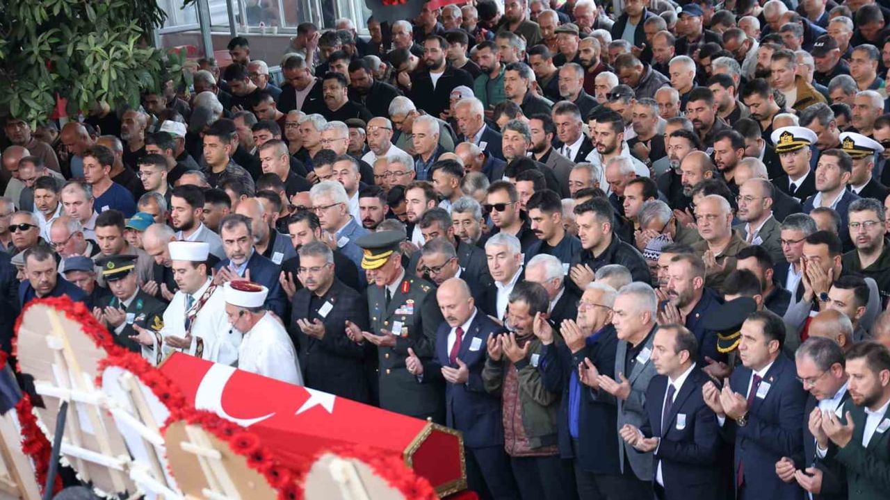 aydın’da şehit sözleşmeli er yusuf sait ünlü son yolculuğuna uğurlandı