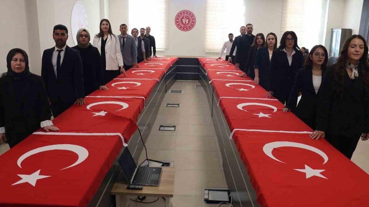 Aydın'da sözleşmeli personel memurluğa yeminle geçti