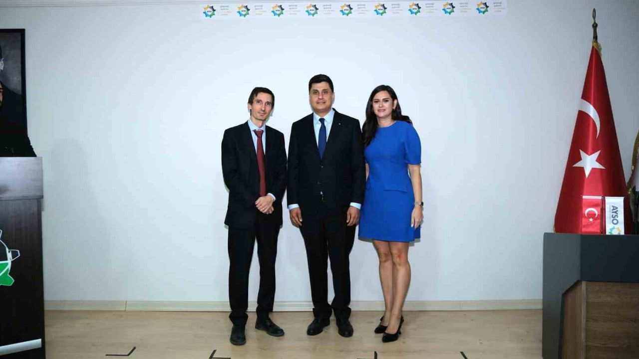 Aydın sanayi odası başkanına İtalya'dan şövalye nişanı