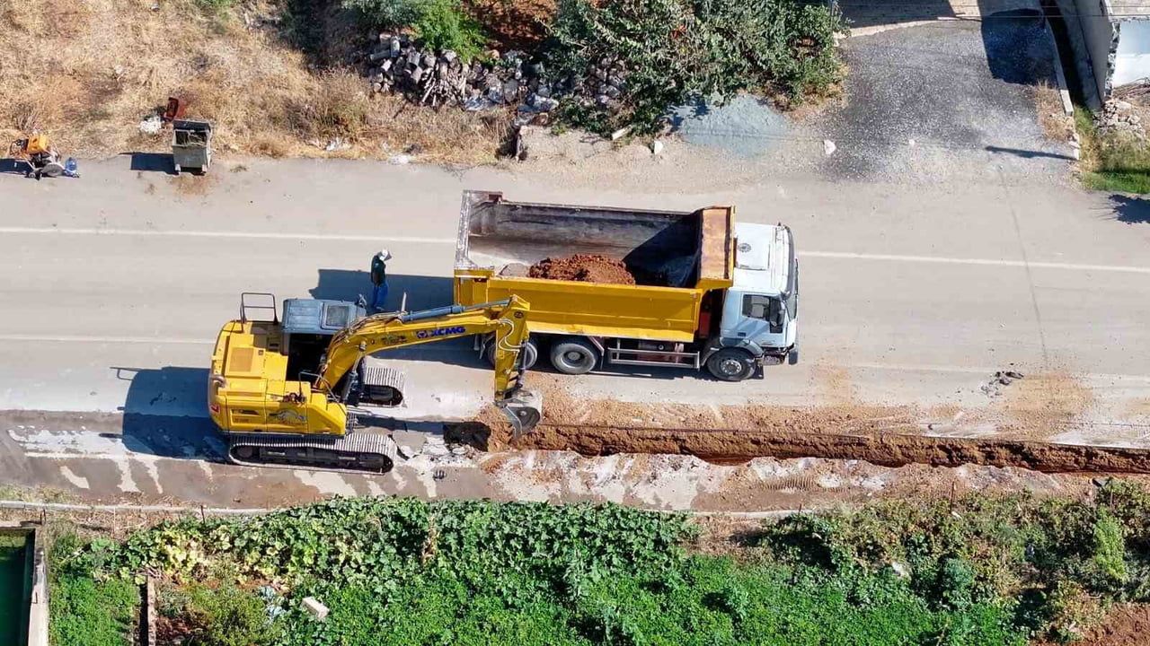 Aydıncık'ta yenilenen hatla yüksek kesimlerin su sorunu çözüldü