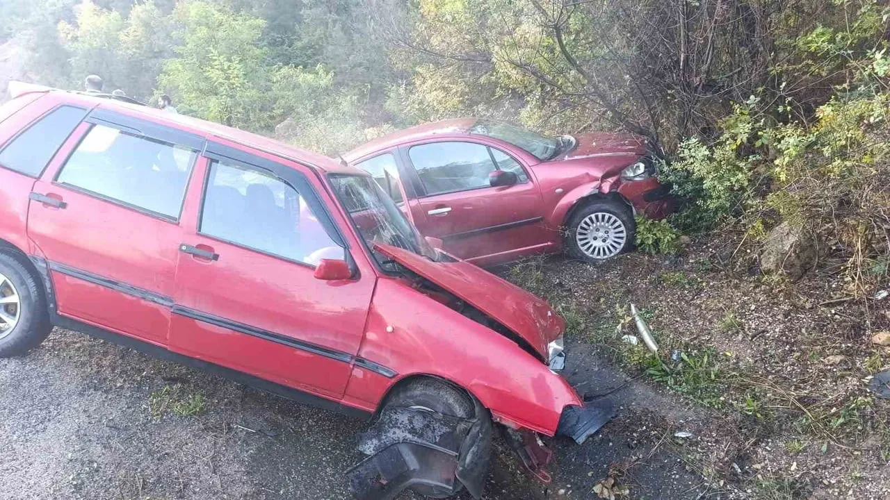 Aynı noktada peş peşe kazalar: Dönekse’de üç yaralı