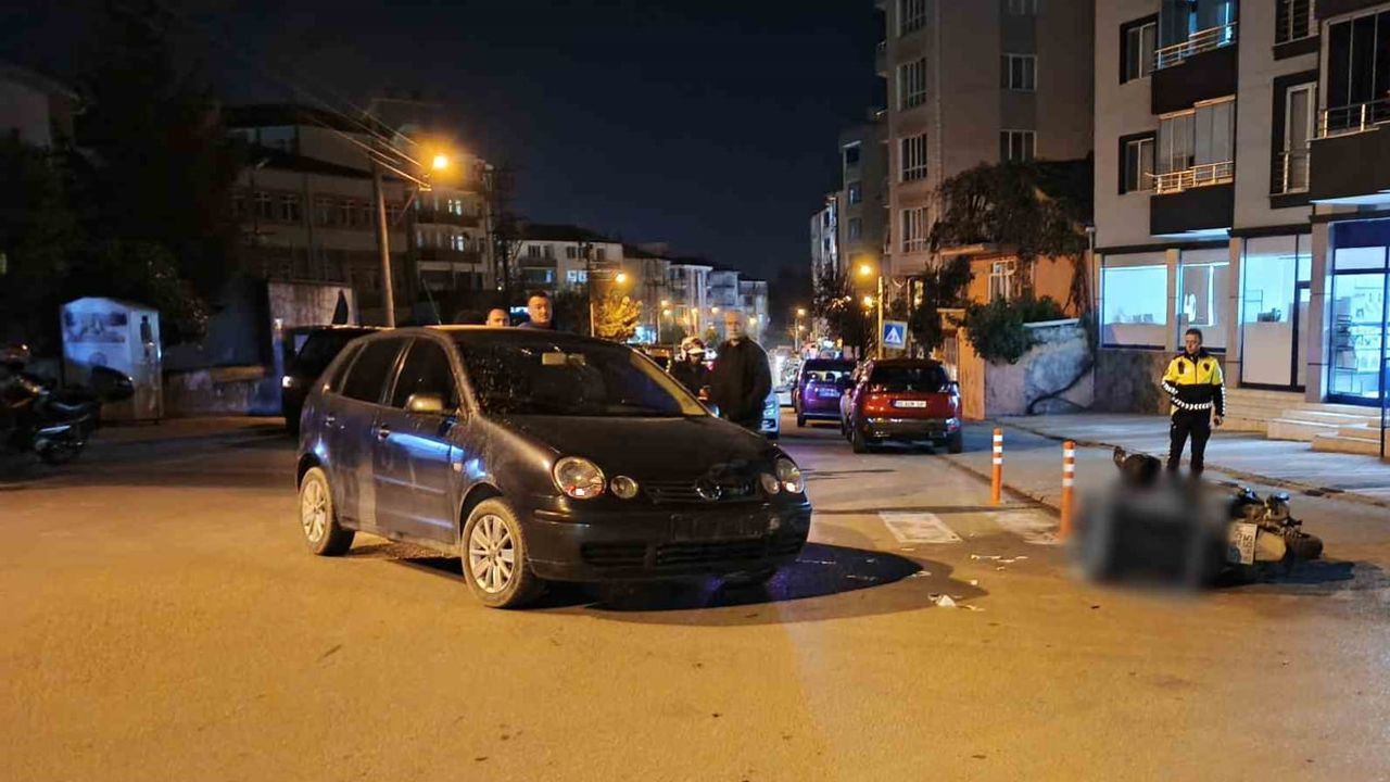 Bafra'da Bakırpınar yolunda çarpışma: kurye motosiklet sürücüsü yaralandı
