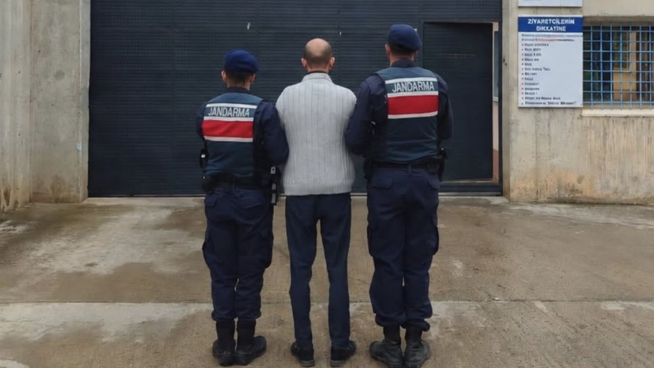 Bafra'da iki aylık saklanmanın ardından 15 yıl hapisle aranan kişi yakalandı
