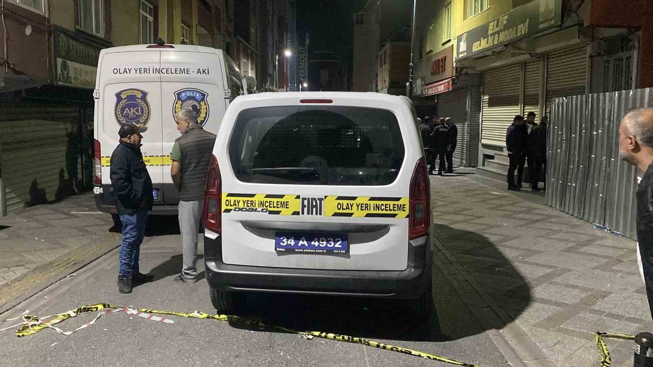 Bağcılar'da pazar caddesi'nde silahlı saldırı: bir kişi yaşamını yitirdi