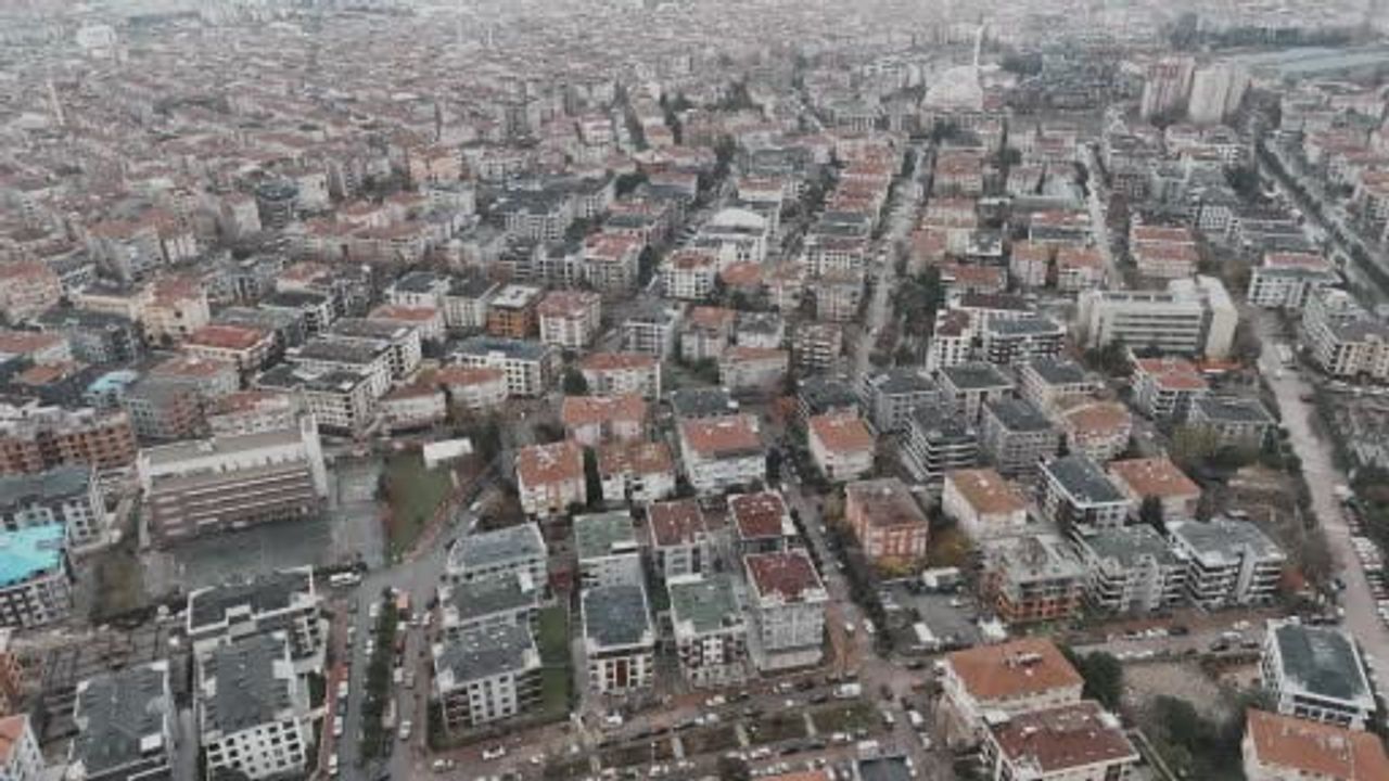 Bahçelievler'de yağışa karşı kesintisiz seferberlik