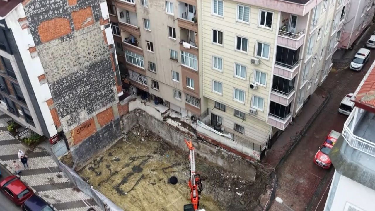 Bahçelievler’de zemin çökmesi yaşayan iki bina dronla görüntülendi