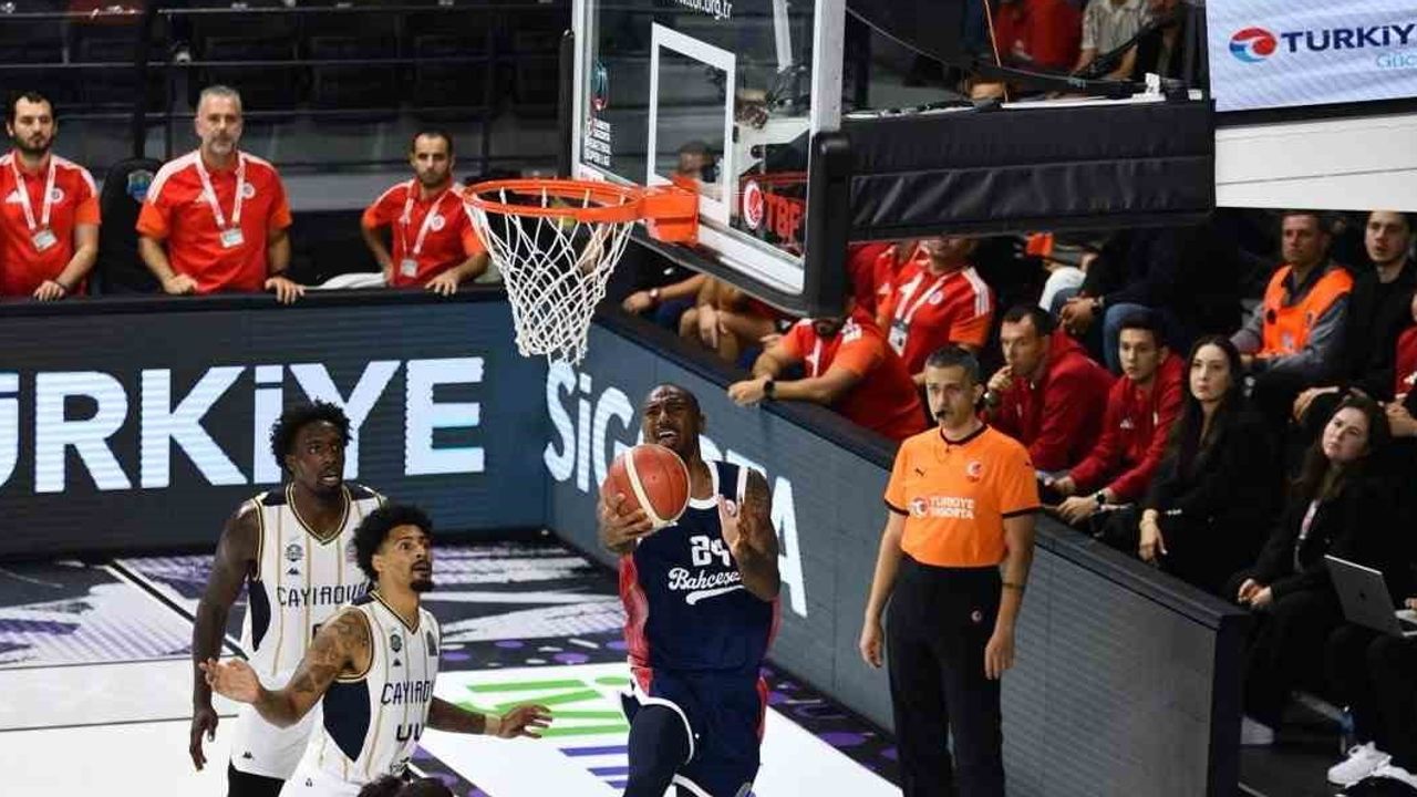Bahçeşehir son periyot savunmasıyla Çayırova Belediyesi'ni devirdi
