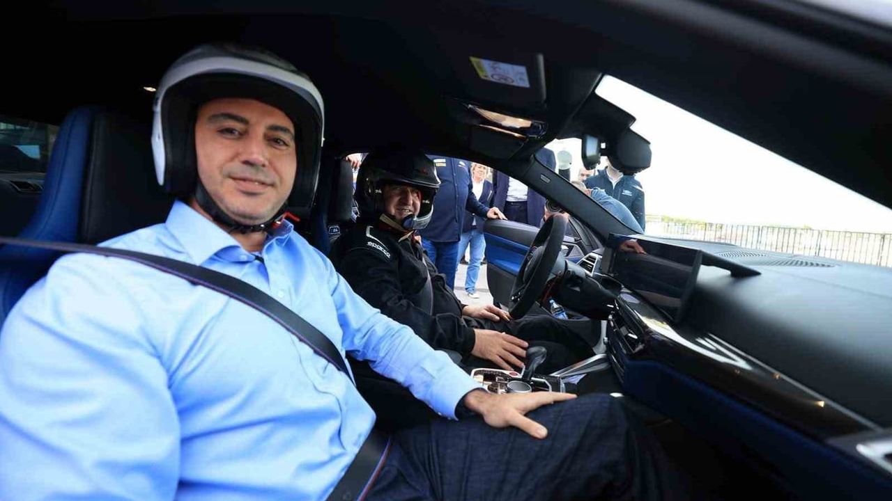 Bakan Bak direksiyona geçti, İstanbul Park'ta pisti test etti