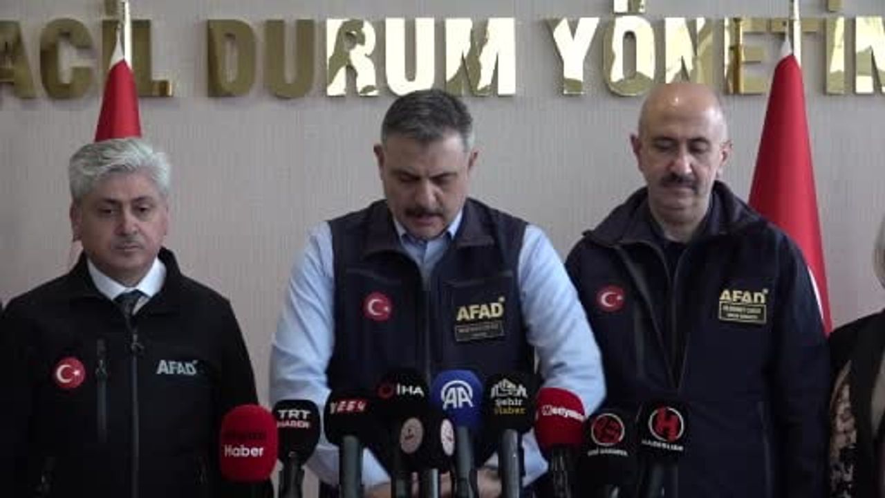 Bakan Çiftçi: 60 bin personelle sahada arama, tahliye ve onarım çalışmaları yürütülüyor