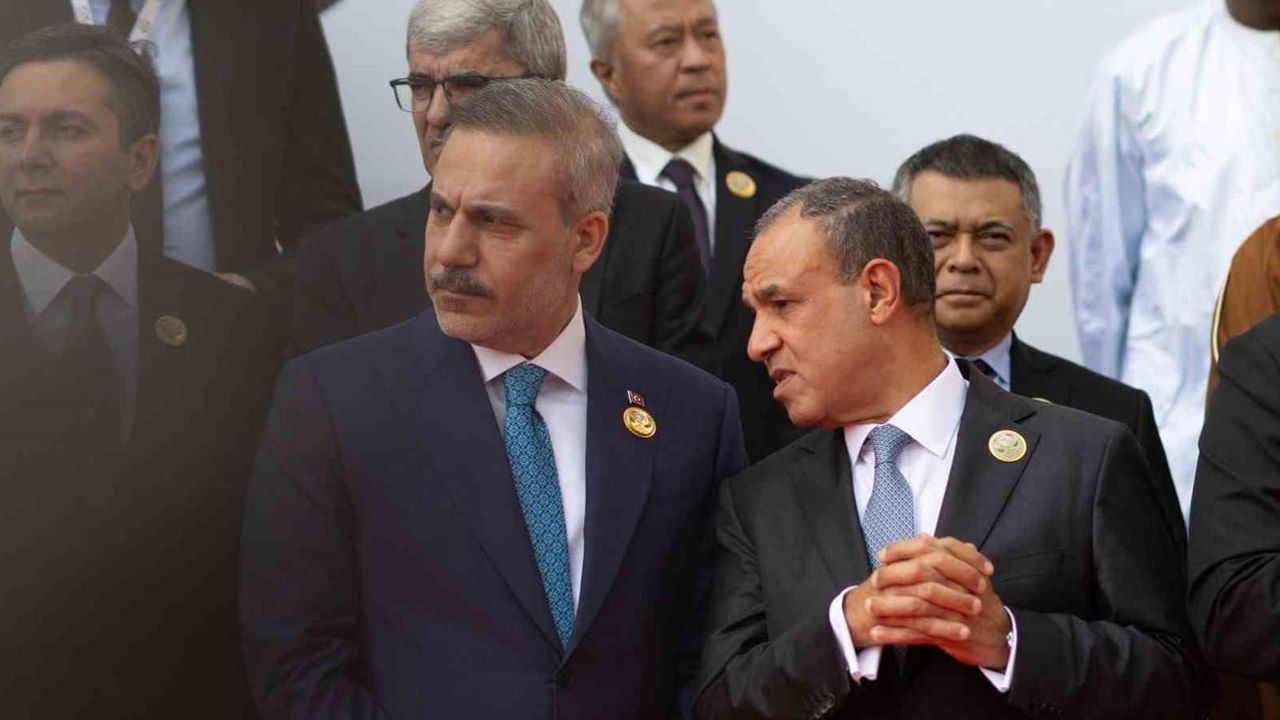 Bakan Fidan İİT dışişleri bakanlarıyla aile fotoğrafında