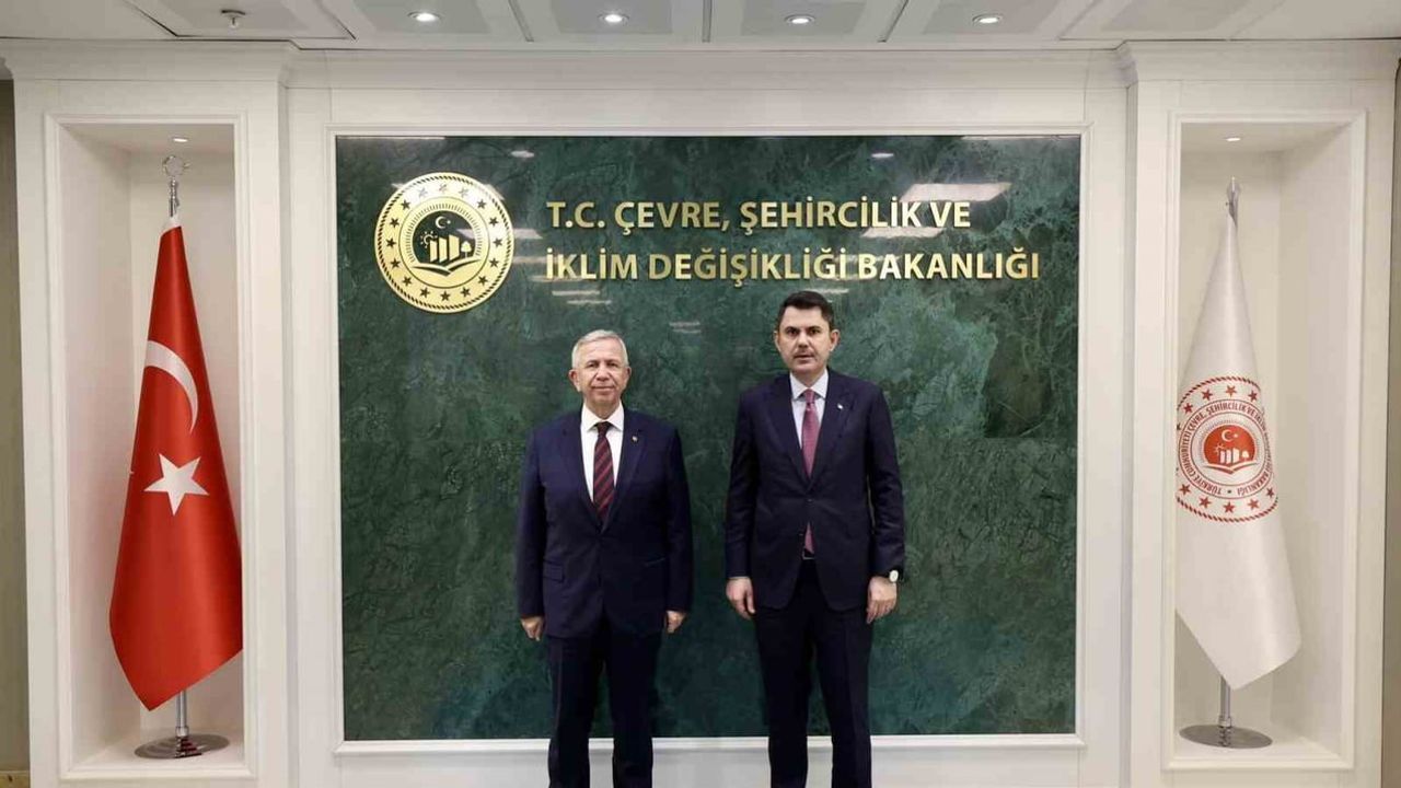 Bakan Kurum, Mansur Yavaş ile başkent projelerini görüştü