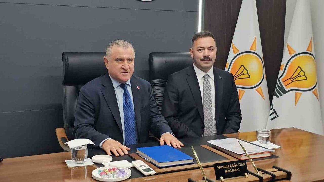 Bakan Osman Aşkın Bak Zonguldak'ta valilik ve parti koridorlarında temaslarda bulundu