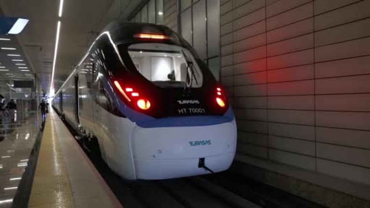 Bakan Uraloğlu: yerli hızlı tren Ankara-Kırıkkale hattında 250 km'yi test etti