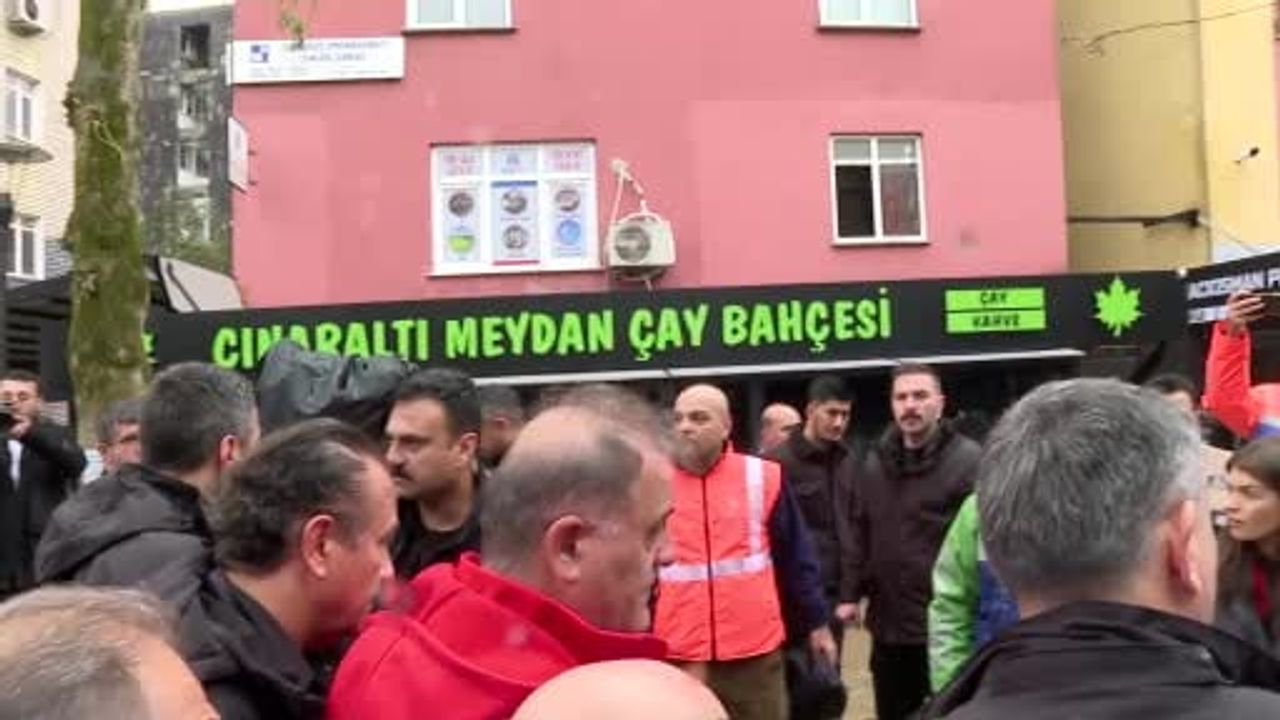 Bakanlar ayazağa'da selin izlerini yerinde değerlendiriyor