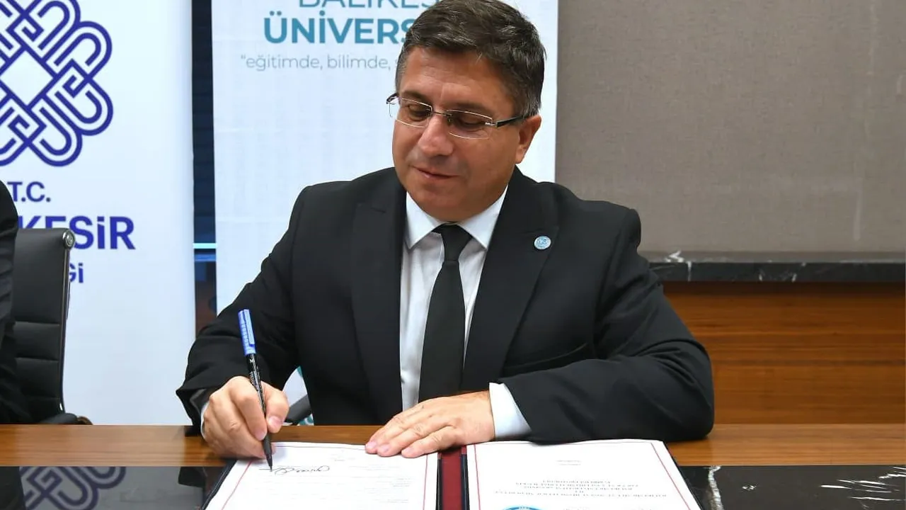 Balıkesir'de akademi ve il müdürlüğü ortaklığı sosyal hizmetleri derinleştiriyor