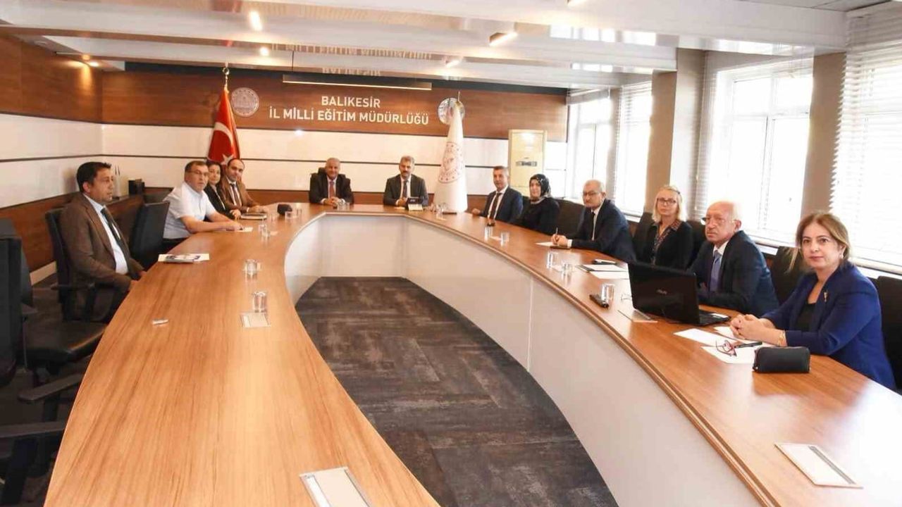 Balıkesir'de istihdama odaklı hayat boyu öğrenme yol haritası çizildi