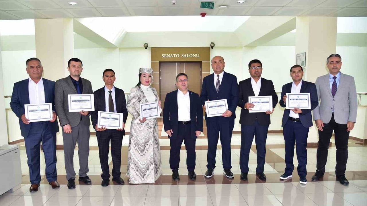 Balıkesir'de Özbekistanlı akademisyenlere uluslararası iş birliği sertifikası