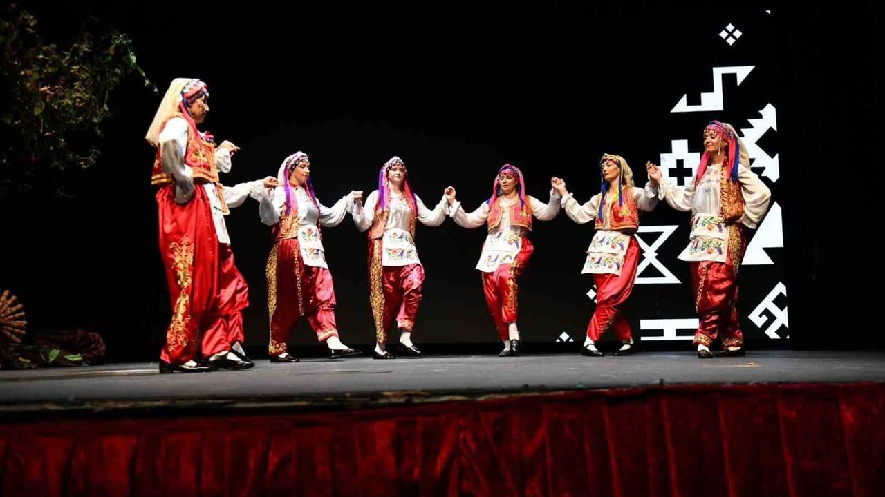 Balıkesir'in sahnesinde kurtuluşun ritmi