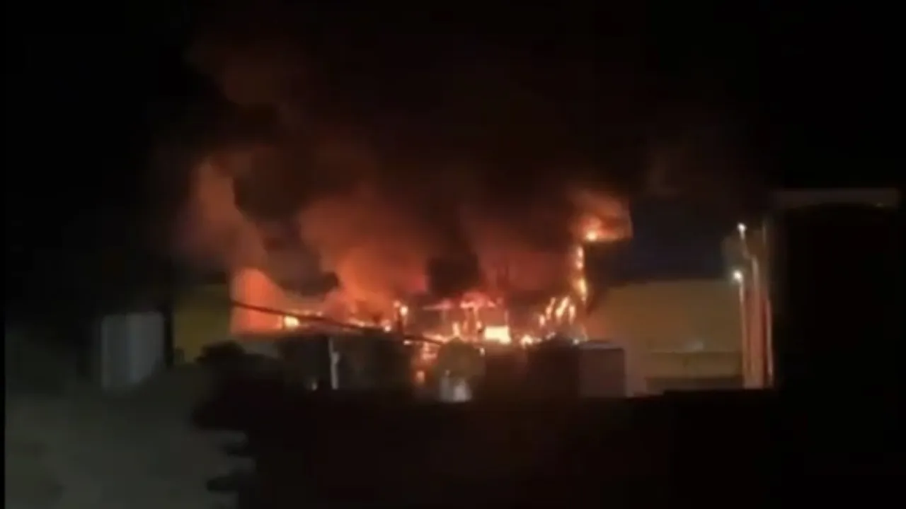 Bandırma'da Ayhan Sezer Yağ Fabrikası'nda büyük yangın
