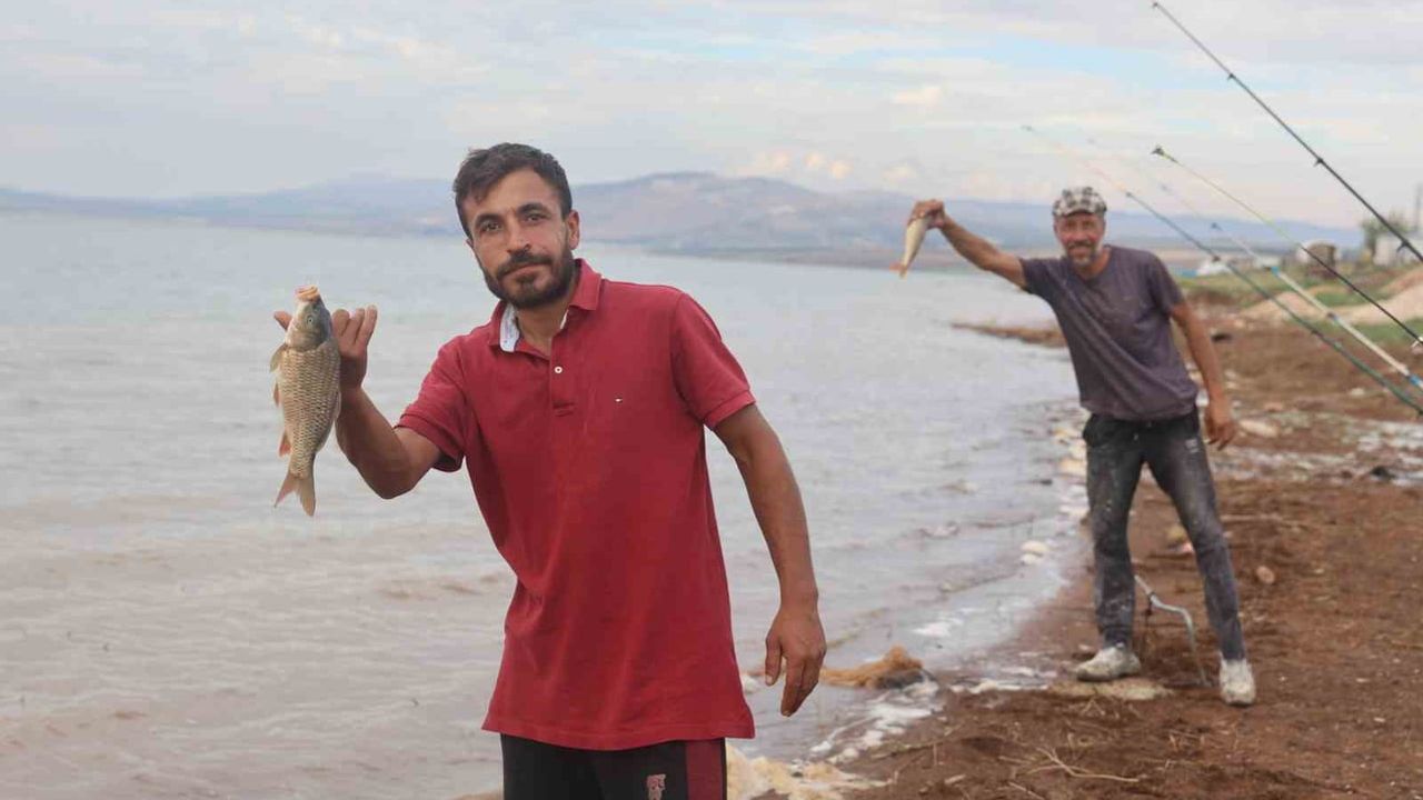 Baraj yeniden doldu: kuruyan mera balıkçı ve piknikçilerin yeni adresi oldu