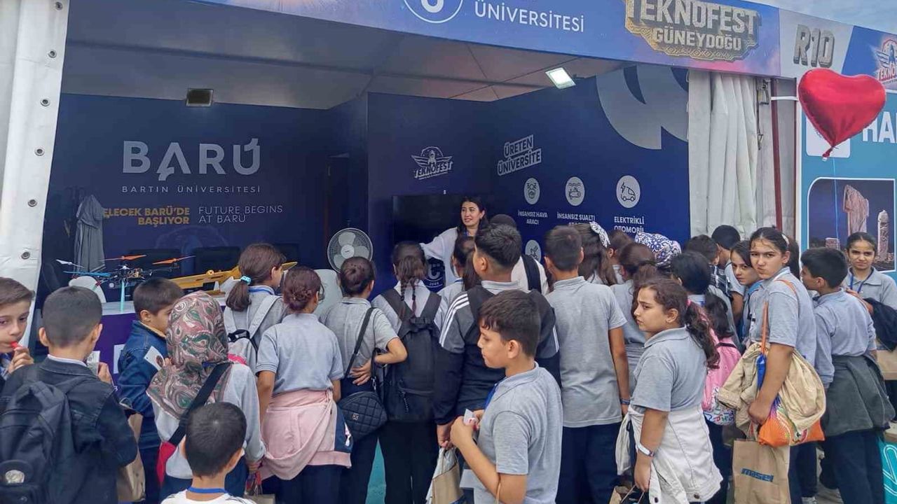 Bartın Üniversitesi TEKNOFEST Güneydoğu'da öğrenci projeleriyle sahne aldı