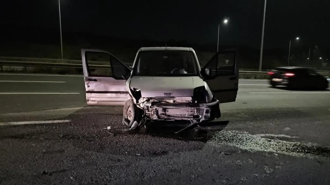 Başakşehir'de gece yarısı kaza: araçtan fırlayan sürücü hayatını kaybetti