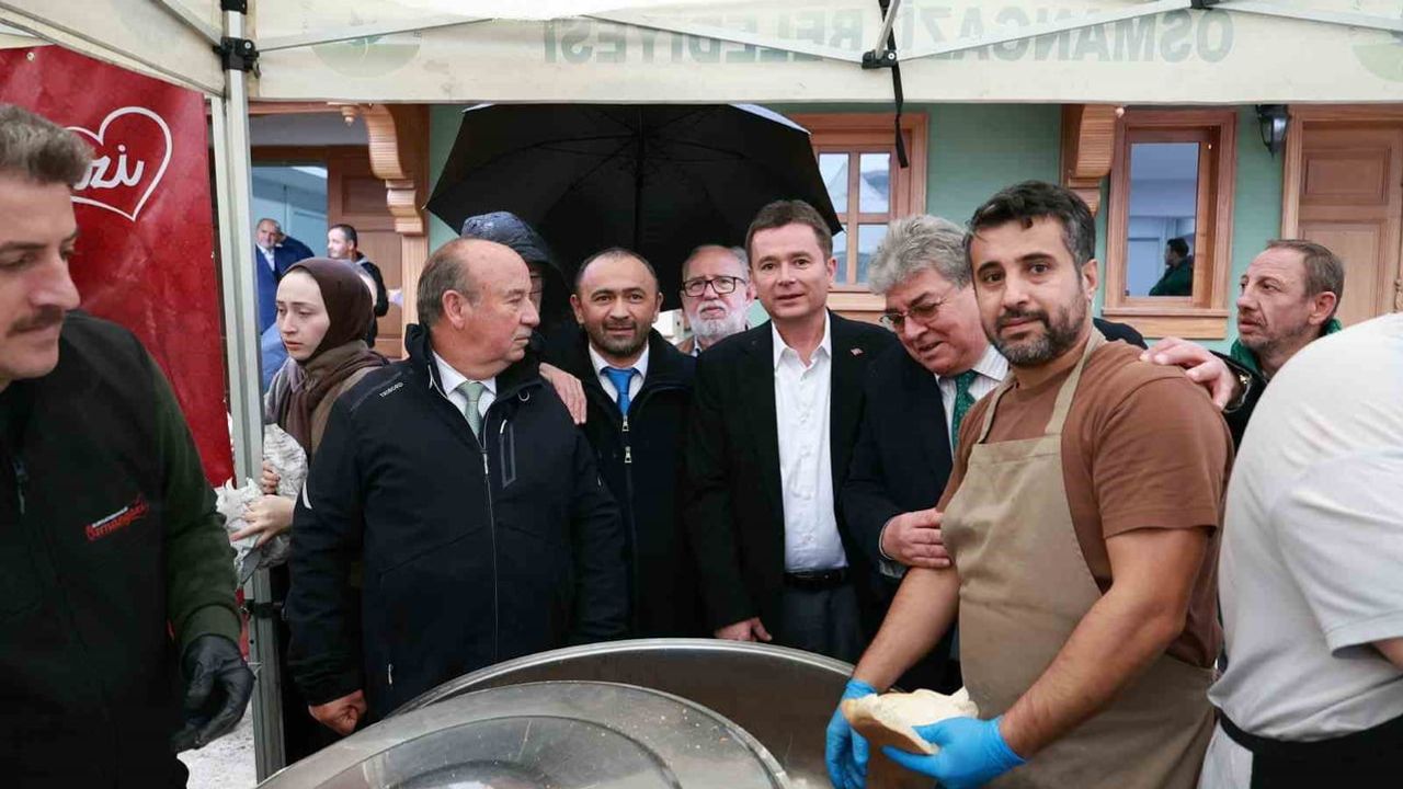 Başkan Aydın Tuzpazarı'nda külliye ve esnafla istişare etti