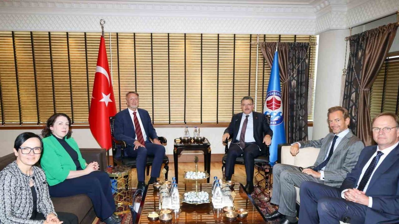 Başkan Genç AB büyükelçilerine Trabzon’un yatırım önceliklerini ve potansiyelini anlattı