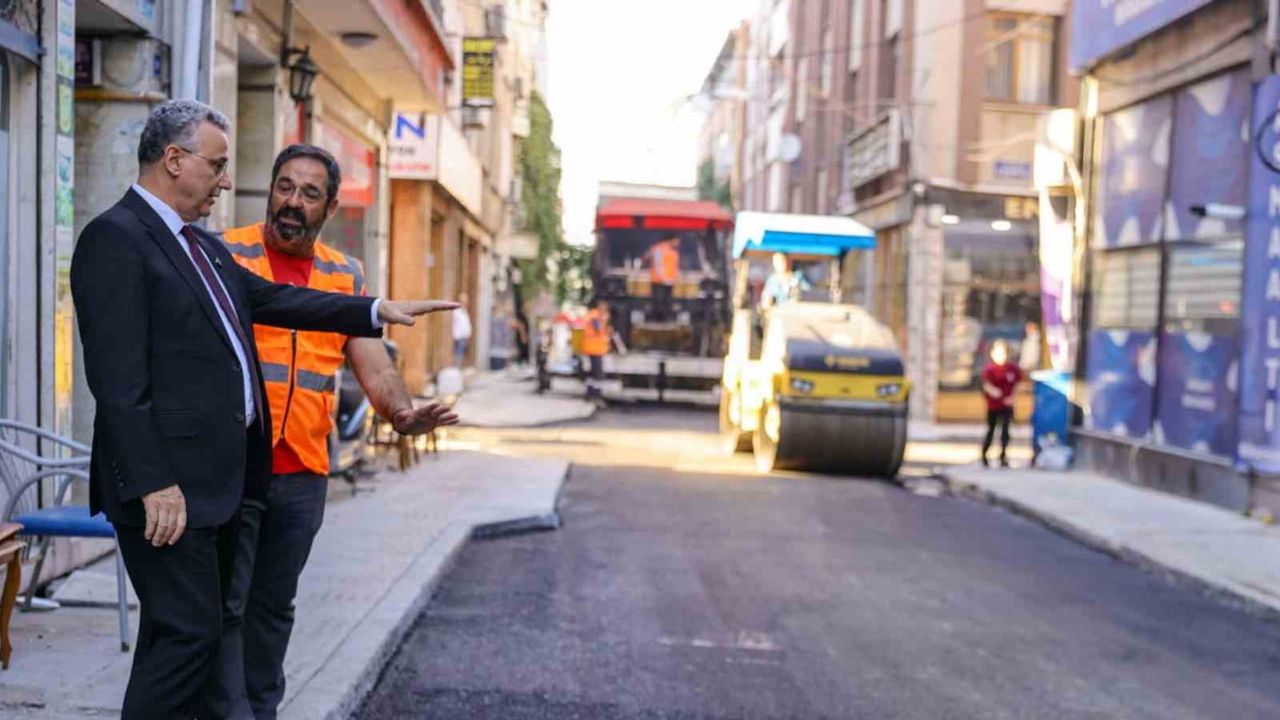 Başkan Kurnaz hizmet sözüne sadık kaldı: Saadet Caddesi sıcak asfalta kavuştu