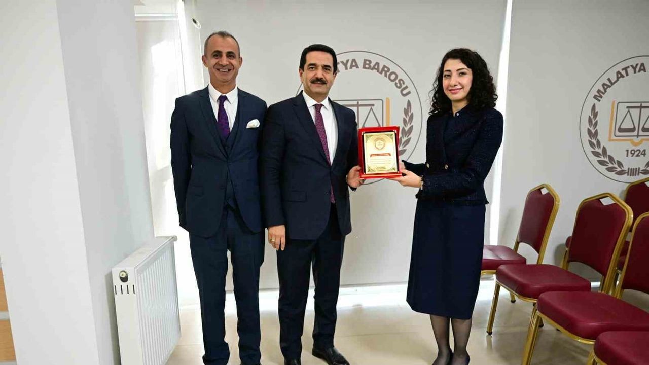 Başkan Taşkın genç avukatlara mesleki sorumluluk ve iletişim öğütleri verdi