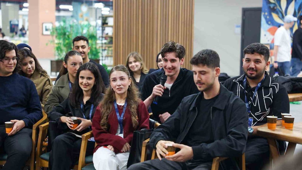 Başkan vekili Şahin Biba'dan üniversitelilere çağrı: belediyenin imkânları sizin imkânlarınızdır