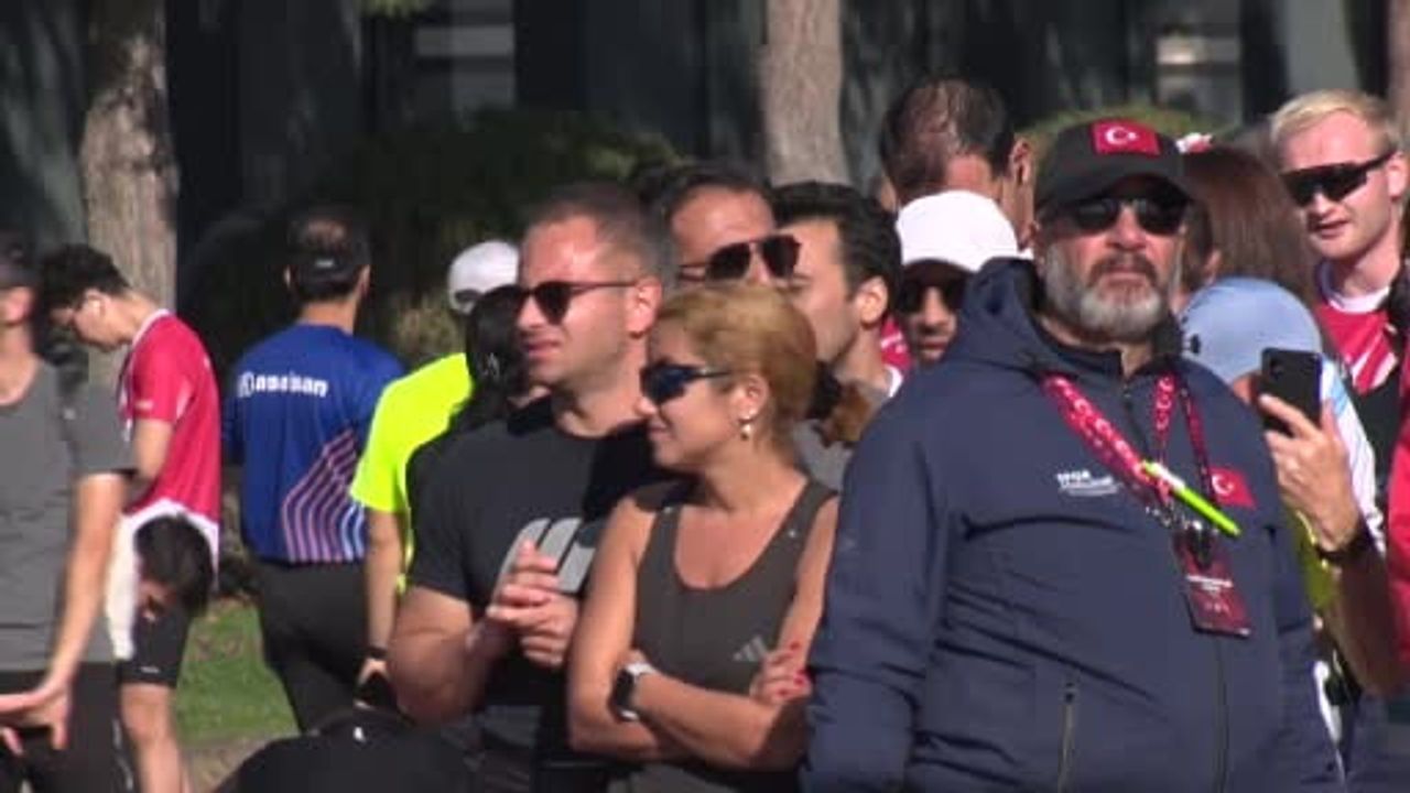 Başkentte koşu şöleni sona erdi: Cumhurbaşkanlığı yarı maratonu ödüllerle tamamlandı