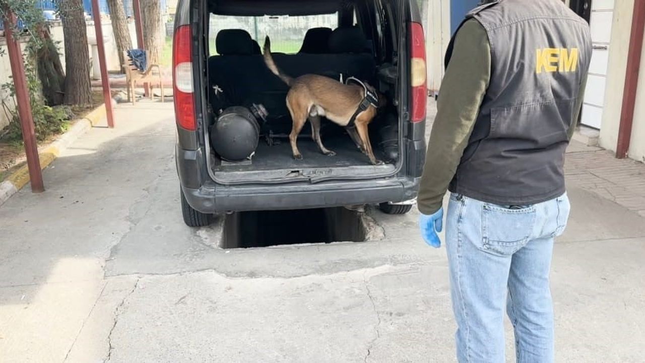 Batman'da il girişinde durdurulan araçta benzin deposunda 5 kilo 200 gram metamfetamin bulundu