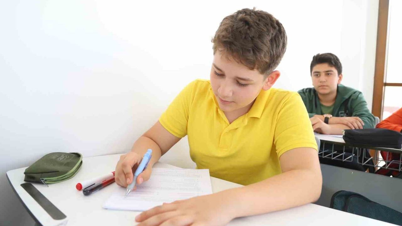 Battalgazi'de eğitim merkezinden 450 öğrenci ücretsiz sınav ve ders desteği alıyor