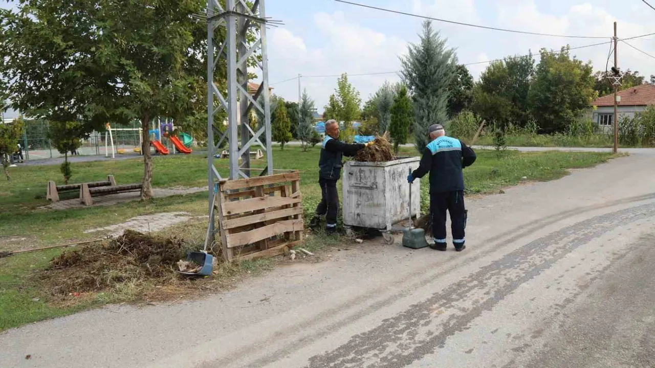 Battalgazi'de mahallelerin temizliği için ekipler yoğun mesai yapıyor