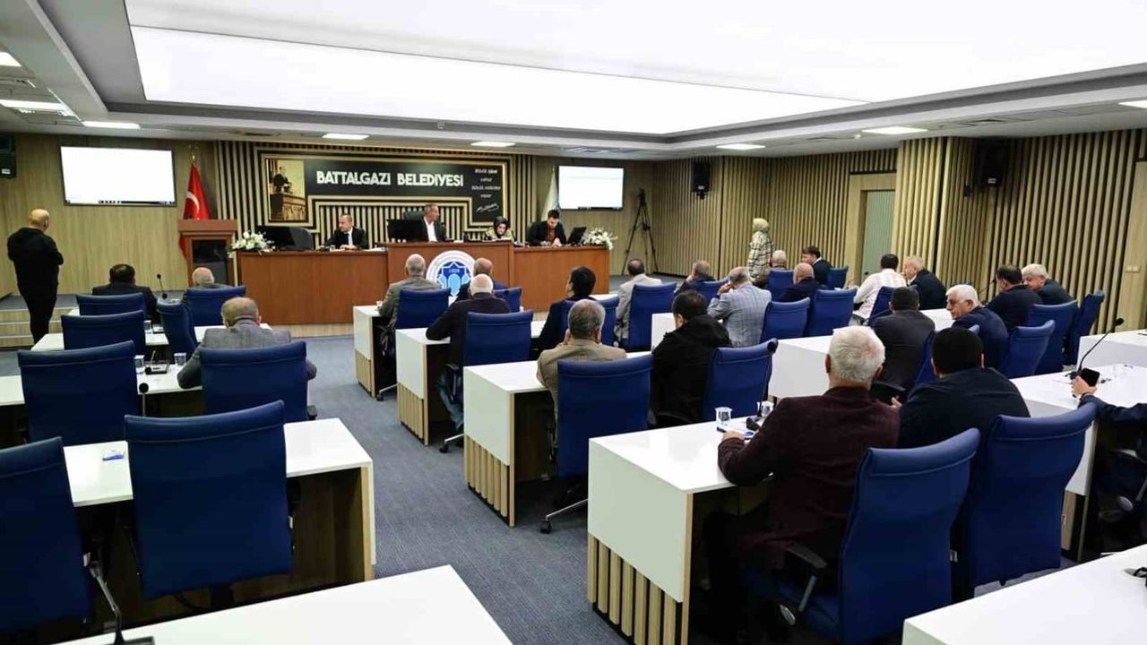 Battalgazi meclisi 2027 bütçesini onayladı: öncelik yatırımlarda ve sosyal hizmetlerde