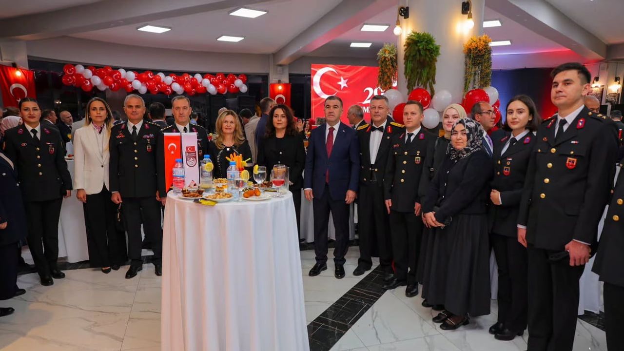 Bayburt'ta 103. yıl resepsiyonunda birlik ve anma mesajı