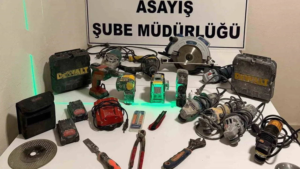 Bayburt’ta 120 bin liralık inşaat malzemelerini çaldığı belirlenen şüpheli tutuklandı